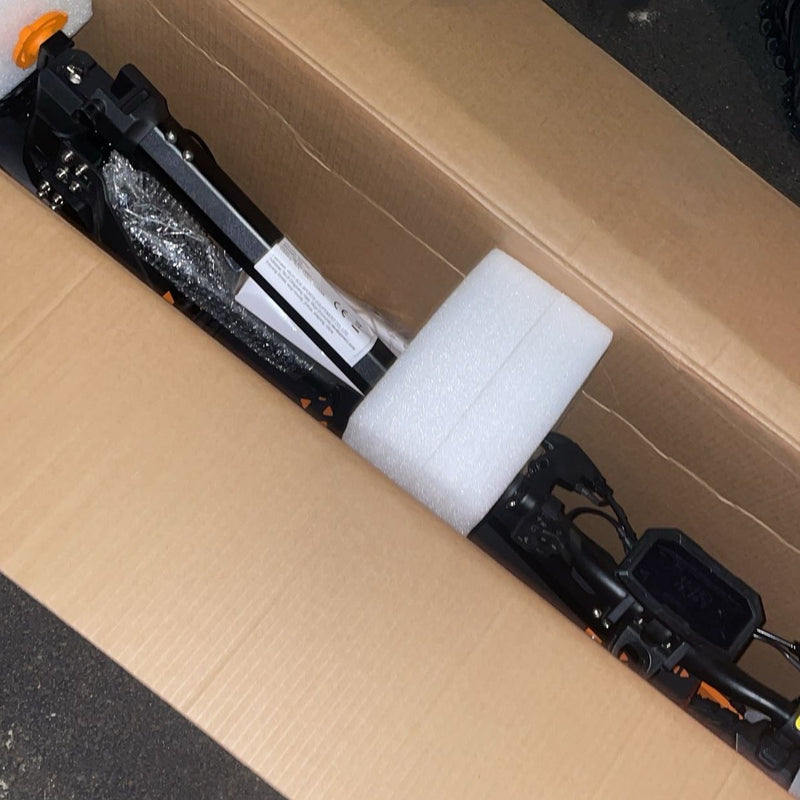 Le carton s'ouvre sur place, devant le client.