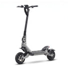 BOE 808, trottinette electrique double moteur, vue de profil sur fond blanc