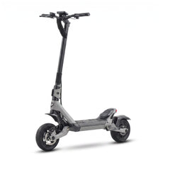 BOE 808, trottinette electrique double moteur, vue de profil sur fond blanc
