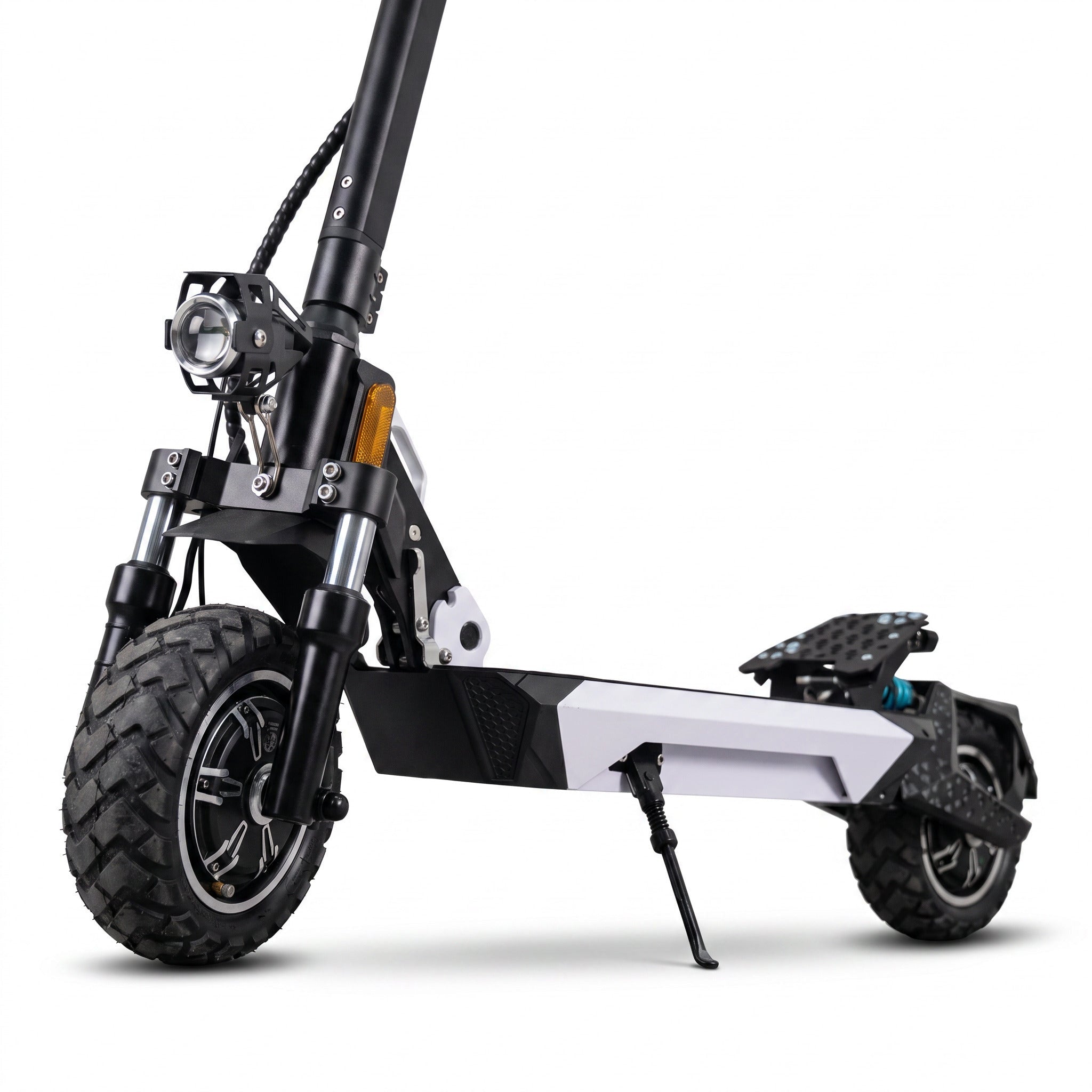 BOE G4, fourche avant suspendue et pneu crante