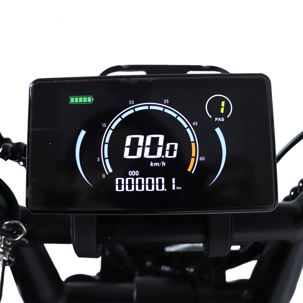 X80 Ultra, ecran de bord et guidon